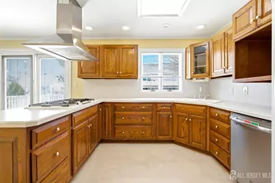 131 Walnut Avenue, Clark Township, NJ 07066 - Photo 12