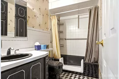 131 Walnut Avenue, Clark Township, NJ 07066 - Photo 34