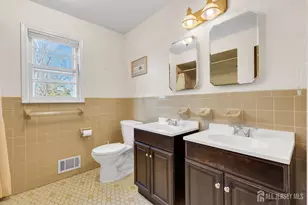 8 Queens Pl, Old Bridge Township, NJ 08857 - Photo 46