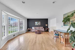 8 Queens Pl, Old Bridge Township, NJ 08857 - Photo 10