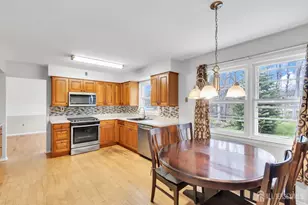 8 Queens Pl, Old Bridge Township, NJ 08857 - Photo 22