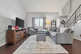 19 Wellington Ct, Sayreville, NJ 08872 - Photo 6