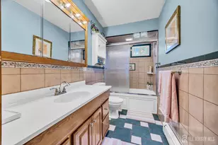 33 Mary Ellen Dr, Edison, NJ 08820 - Photo 14