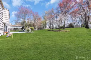 33 Mary Ellen Dr, Edison, NJ 08820 - Photo 32