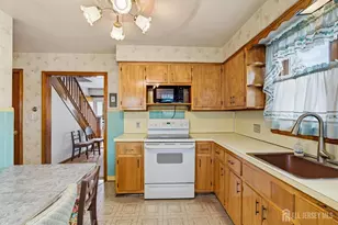 251 Gereghty St, Sayreville, NJ 08879 - Photo 8