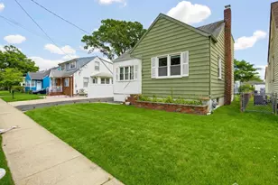251 Gereghty St, Sayreville, NJ 08879 - Photo 2