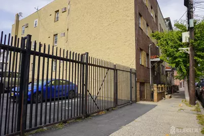 600 N 6th Street N #1103, Newark, NJ 07107 - Photo 20