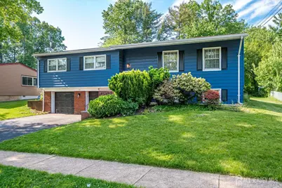 12 Gales Road, Edison, NJ 08837 - Photo 2