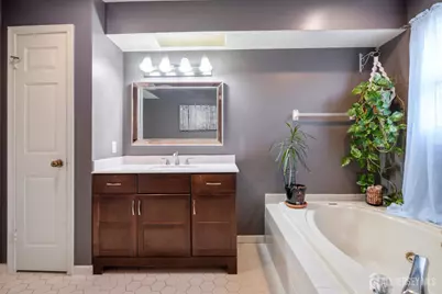 112 Lloyd Court, East Brunswick Township, NJ 08816 - Photo 16
