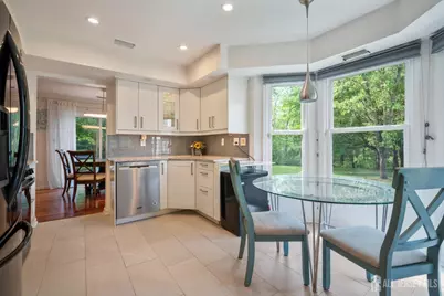 112 Lloyd Court, East Brunswick Township, NJ 08816 - Photo 2