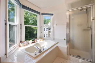 112 Lloyd Ct, East Brunswick Township, NJ 08816 - Photo 20