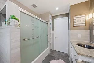 [Address not provided], Woodbridge Township, NJ 07095 - Photo 22