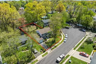 10 Ginesi Ct, Metuchen, NJ 08840 - Photo 2