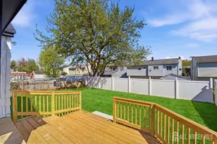 48 Delaware Ave, Carteret, NJ 07008 - Photo 24