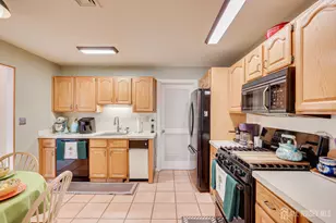 73 Chatsworth Ct, Edison, NJ 08820 - Photo 14