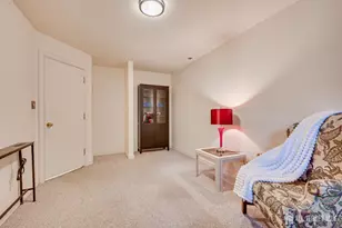 73 Chatsworth Ct, Edison, NJ 08820 - Photo 18
