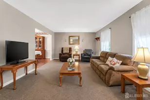 10 Remington Dr, Edison, NJ 08820 - Photo 6