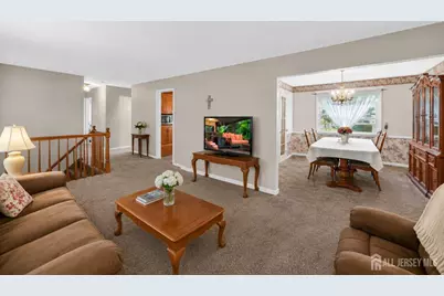 10 Remington Drive, Edison, NJ 08820 - Photo 8