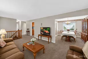 10 Remington Dr, Edison, NJ 08820 - Photo 8
