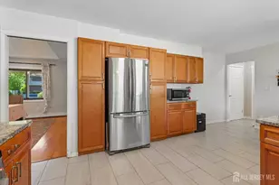 16 Cutter Ave, Edison, NJ 08820 - Photo 6