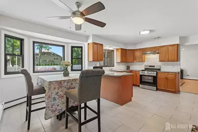 16 Cutter Avenue, Edison, NJ 08820 - Photo 4