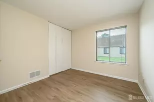 7 Carriage Pl, Edison, NJ 08820 - Photo 14