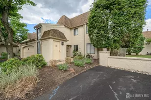 7 Carriage Pl, Edison, NJ 08820 - Photo 2