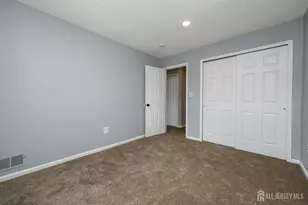 913 Timberbrooke Dr, Bedminster Township, NJ 07921 - Photo 16