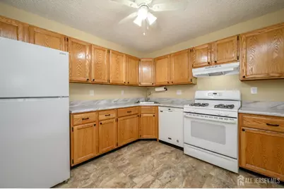 913 Timberbrooke Drive, Bedminster Township, NJ 07921 - Photo 10