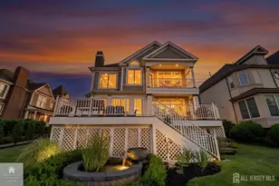 23 Lighthouse Dr, South Amboy, NJ 08879 - Photo 2
