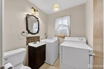 95 Pine Street, Iselin, NJ 08830 - Photo 8