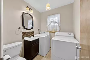 95 Pine St, Iselin, NJ 08830 - Photo 8