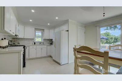 25 Lake Avenue, Helmetta, NJ 08828 - Photo 16