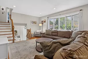 38 Bruce Ct, Milltown, NJ 08850 - Photo 4