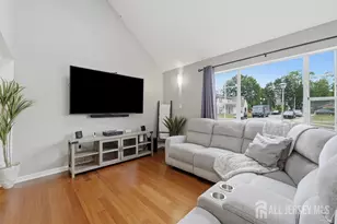 5 Chamberlain Ct, Old Bridge Township, NJ 08857 - Photo 6
