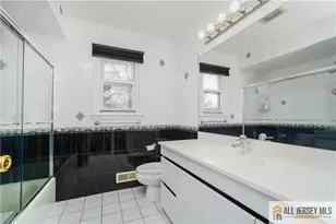 9 Alexander Rd, East Brunswick Township, NJ 08816 - Photo 28