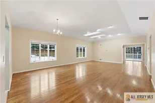 31 Whitehall Rd, Monroe Township, NJ 08831 - Photo 14
