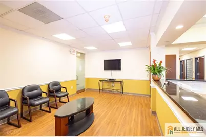 2 State Route 27 Highway #100, Edison, NJ 08820 - Photo 30