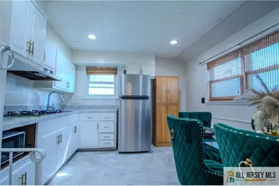 [Address not provided], Iselin, NJ 08830 - Photo 6