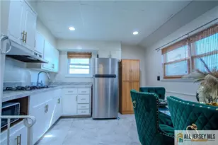 [Address not provided], Iselin, NJ 08830 - Photo 6