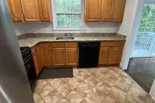 139 Rues Ln, East Brunswick Township, NJ 08816 - Photo 4
