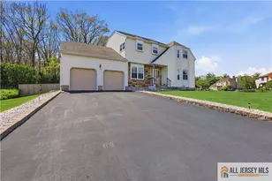 40 La Valencia Rd, Old Bridge Township, NJ 07726 - Photo 4