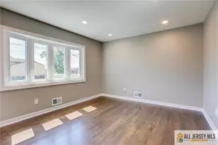 21 Monroe Ave, Carteret, NJ 07008 - Photo 8
