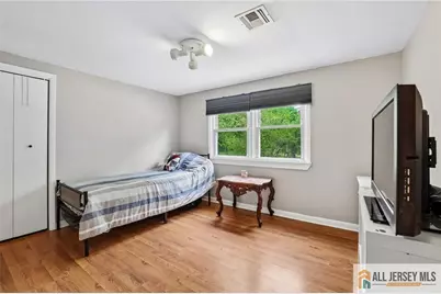 8 Parkway Place, Sayreville, NJ 08859 - Photo 14