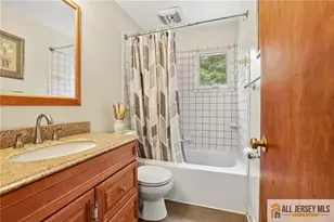 8 Parkway Pl, Sayreville, NJ 08859 - Photo 8