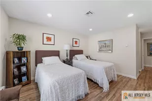 297 Yardley Dr, Monroe Township, NJ 08831 - Photo 14