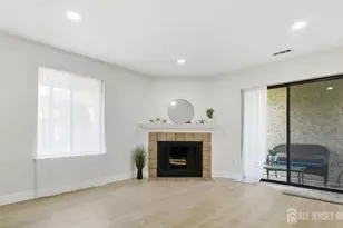 93 Gate House Ln, Edison, NJ 08820 - Photo 10