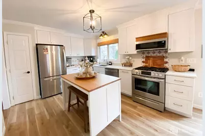 608 E Hendricks Boulevard E, South Plainfield, NJ 07080 - Photo 6
