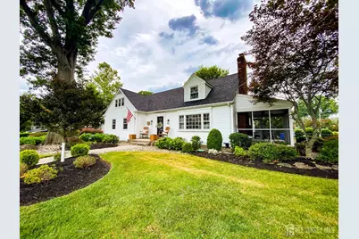 608 E Hendricks Boulevard E, South Plainfield, NJ 07080 - Photo 2
