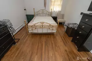 52 Embroidery St, Sayreville, NJ 08872 - Photo 18